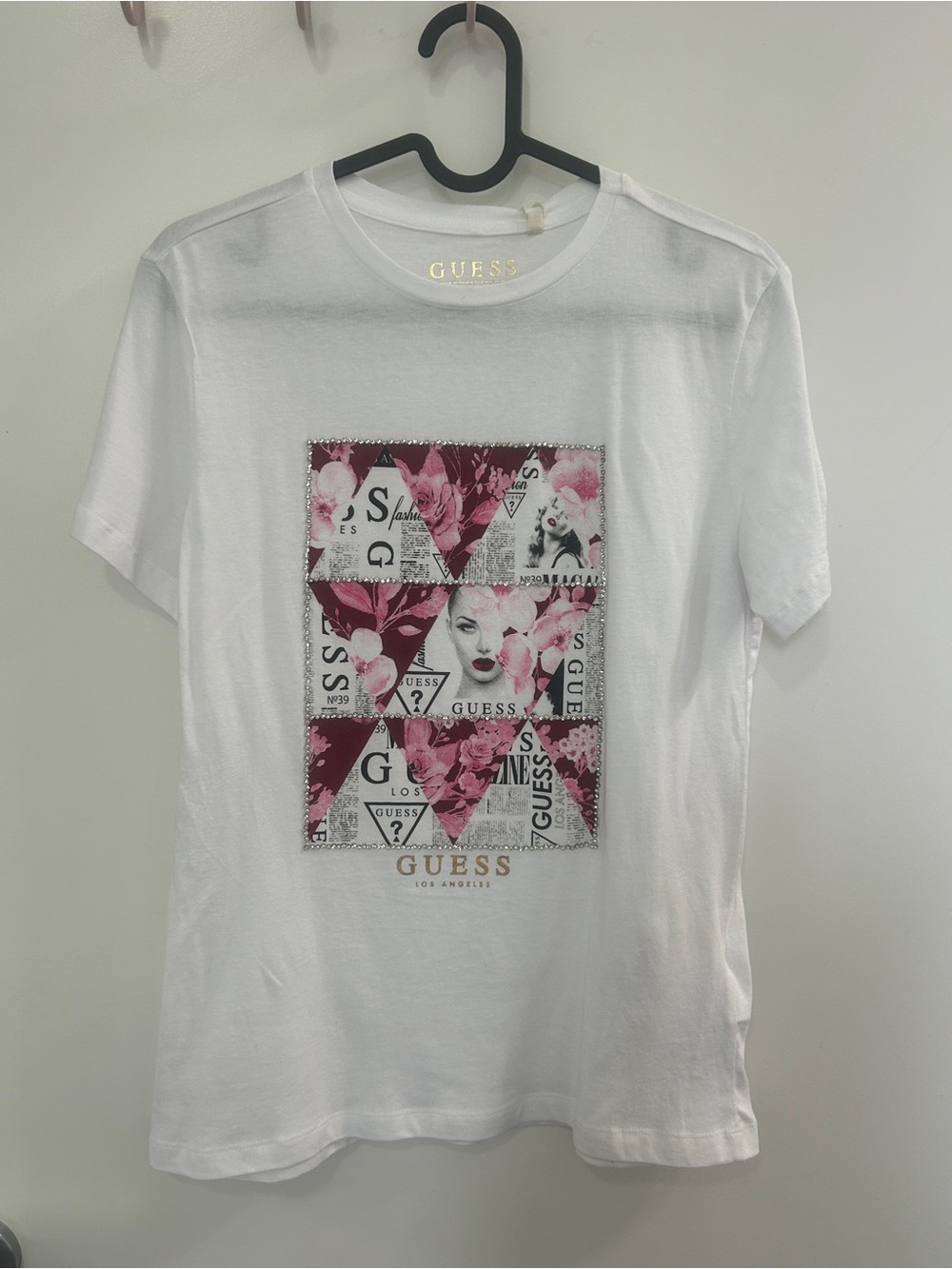 NWT Guess Los Angeles Rhinestone Floral Rhinestone Graphic Tee / Size S